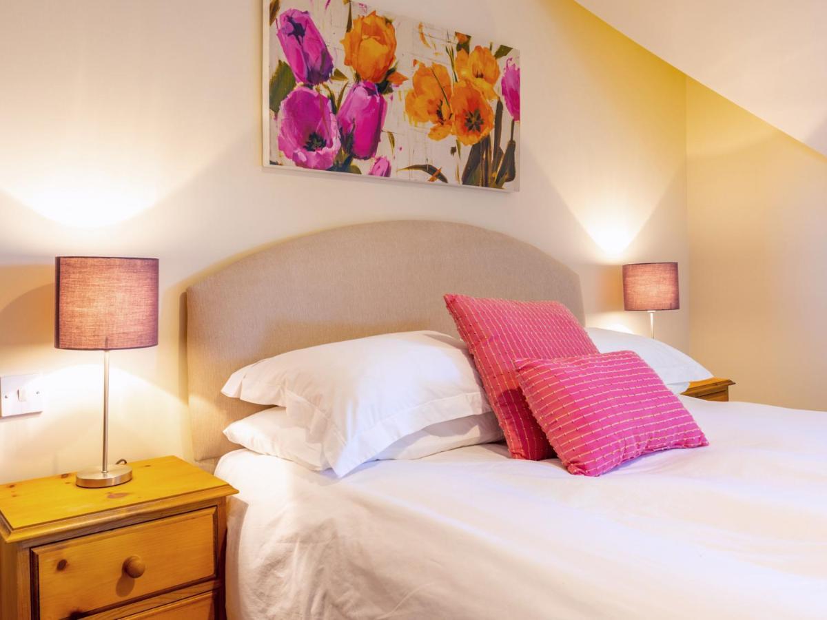 Ellingham Self-Catering Cottages Saint Peter Port Bagian luar foto