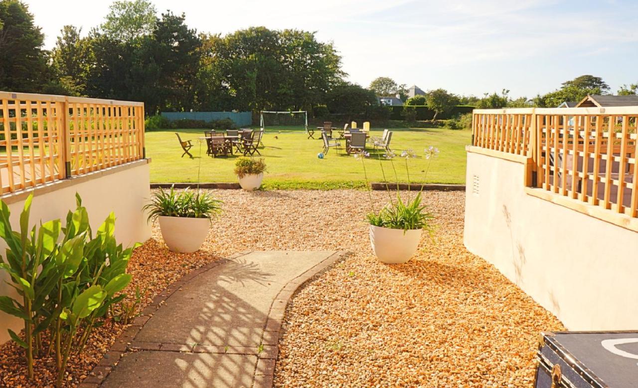 Ellingham Self-Catering Cottages Saint Peter Port Bagian luar foto
