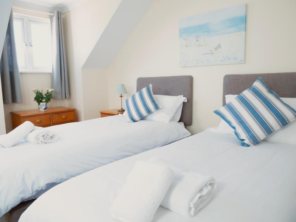Ellingham Self-Catering Cottages Saint Peter Port Bagian luar foto