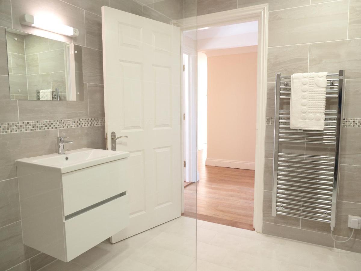 Ellingham Self-Catering Cottages Saint Peter Port Bagian luar foto