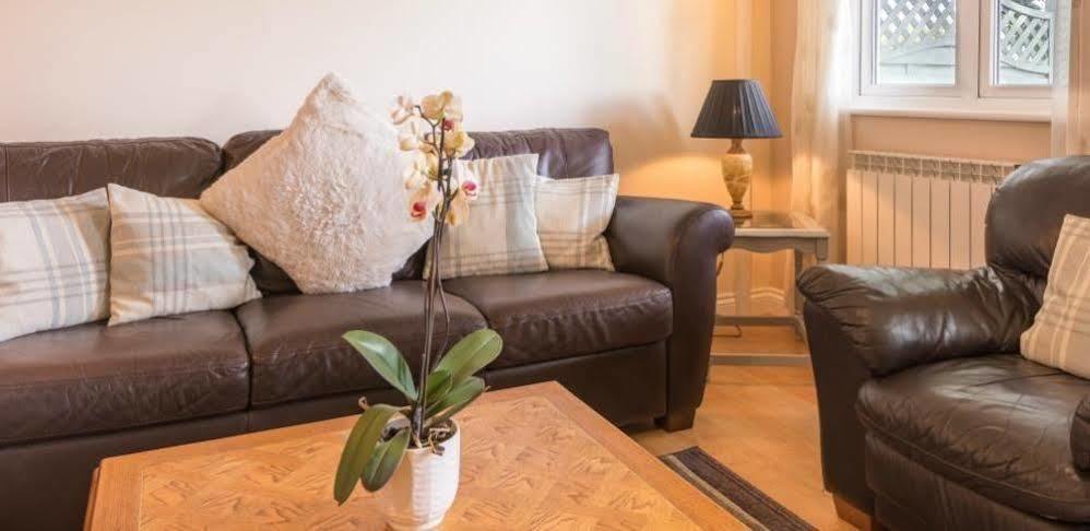 Ellingham Self-Catering Cottages Saint Peter Port Bagian luar foto