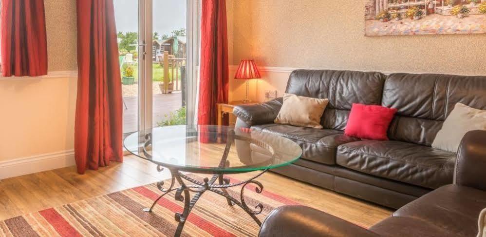 Ellingham Self-Catering Cottages Saint Peter Port Bagian luar foto