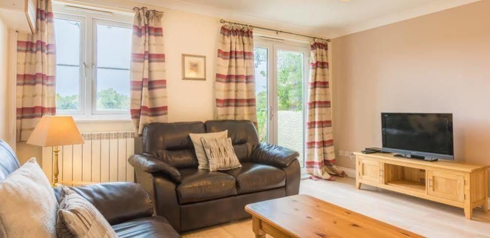 Ellingham Self-Catering Cottages Saint Peter Port Bagian luar foto