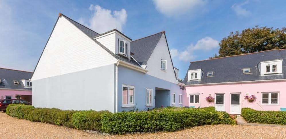 Ellingham Self-Catering Cottages Saint Peter Port Bagian luar foto